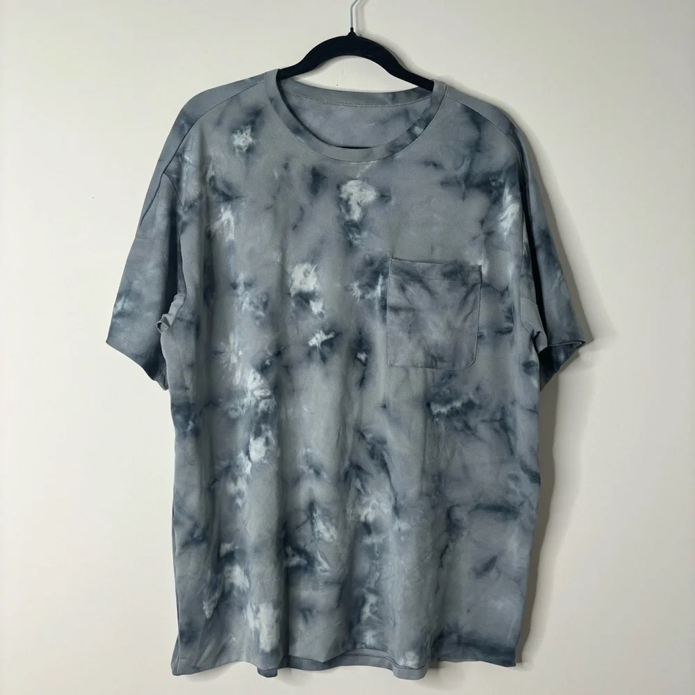 Lululemon Mens Relaxed Mesh Pocketed Short Sleeve Shirt Diamond Dye White Black - Picture 1 of 3